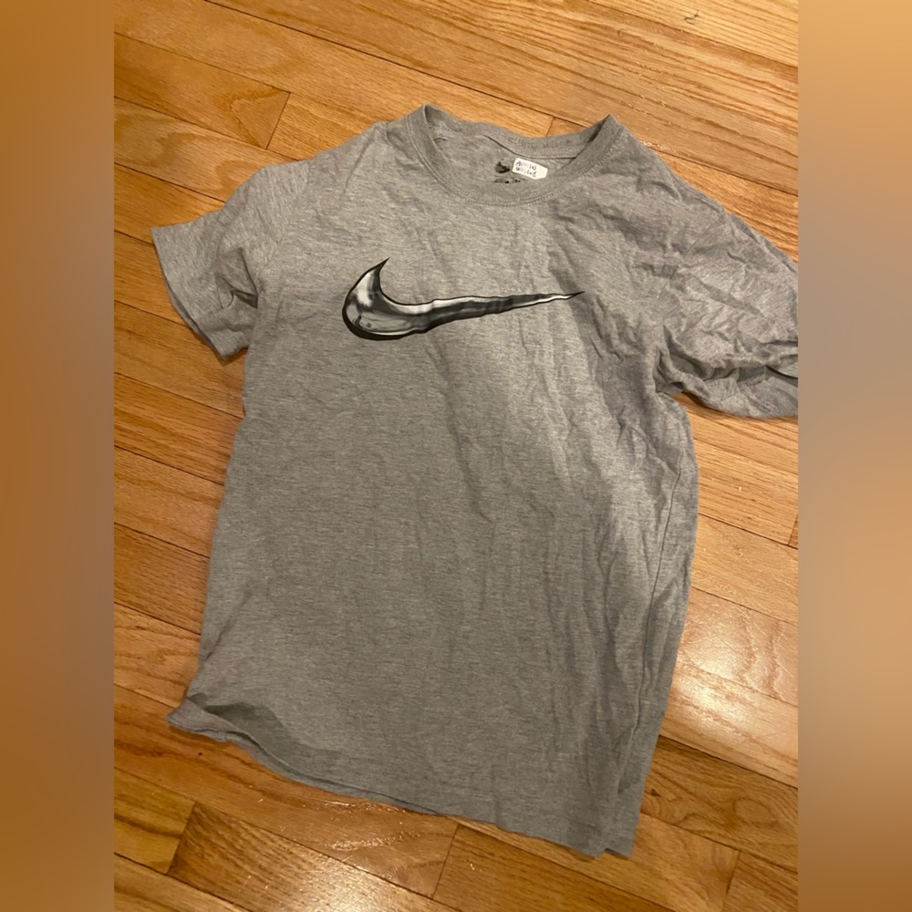 Nike tshirt
